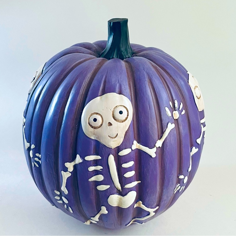 Skeleton Pumpkin Decor - Picture 4 of 6